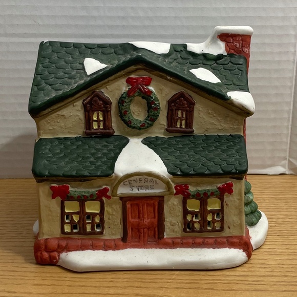 Windsor Christmas Village General Store Ceramic Holiday Decor Orig Box Retired - Picture 2 of 11